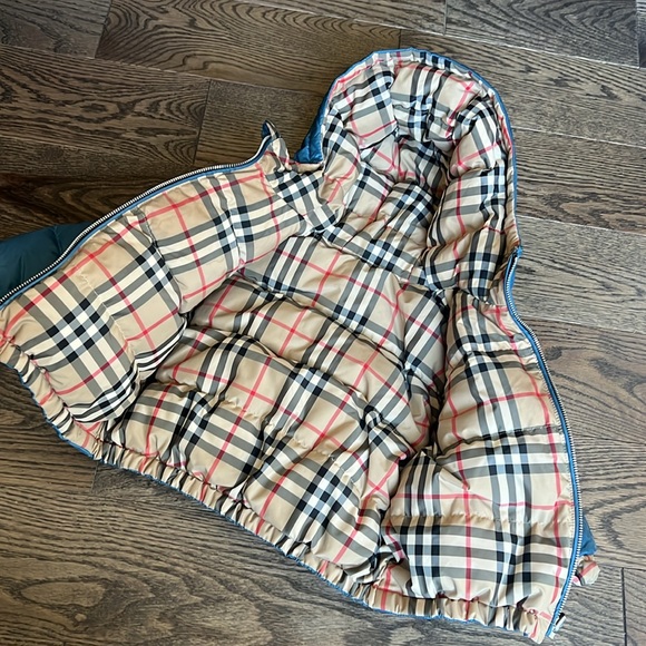 Burberry reversible unisex winter puffer jacket coat infant blue 18 months baby - Picture 6 of 9